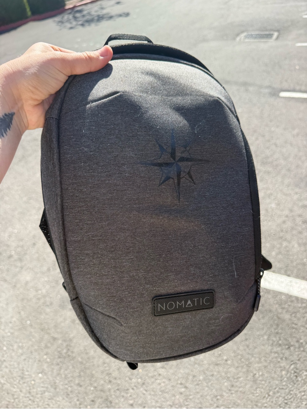 NOMATIC Men's Compact Backpack — Charcoal Gray